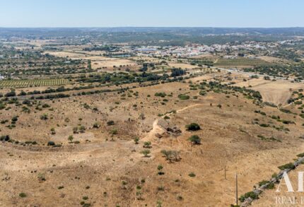 Land for sale in Luz, Lagos, Faro