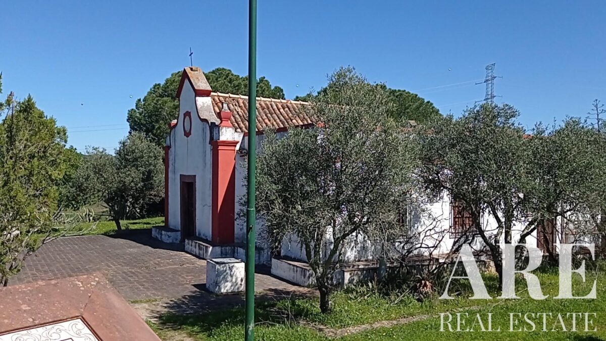 Farmhouse 19-bedroom for sale in São Bartolomeu de Messines, Silves, Algarve • ARE67581