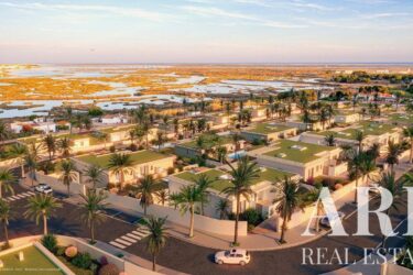 Villa 5-bedroom for sale in Quinta de Faro, Montenegro, Faro