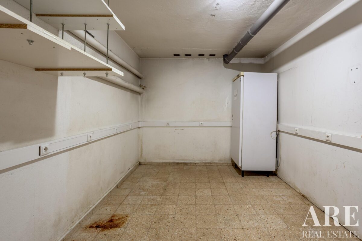 Restaurant / Bar for sale in Quarteira, Loulé, Faro • ARE87955