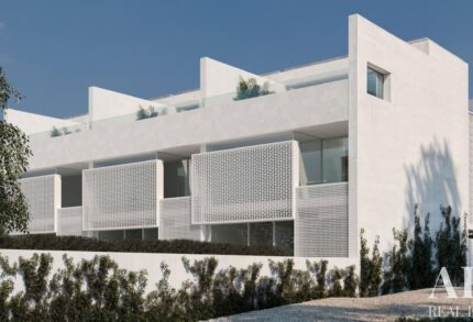 Villa 4-bedroom for sale in Cuckoo’s Villas, Quarteira, Loulé, Faro