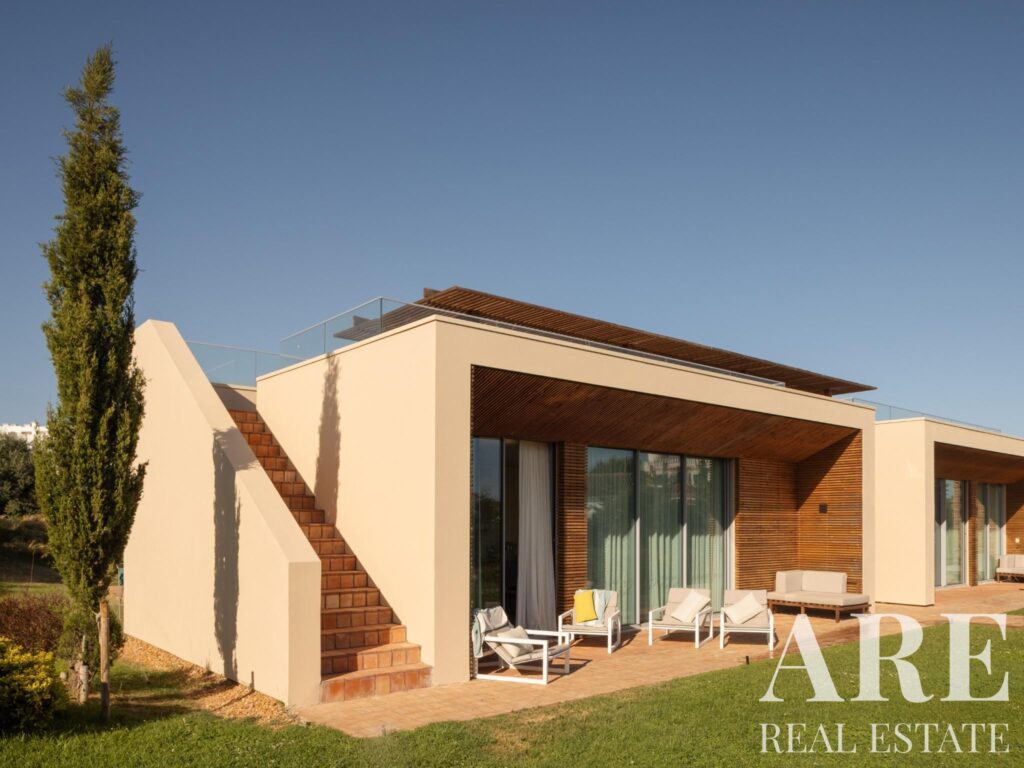 Apartment 2-bedroom for sale in White Shell Beach Villas, Porches, Lagoa, Faro