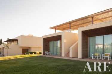 Apartment 2-bedroom for sale in White Shell Beach Villas, Porches, Lagoa, Faro