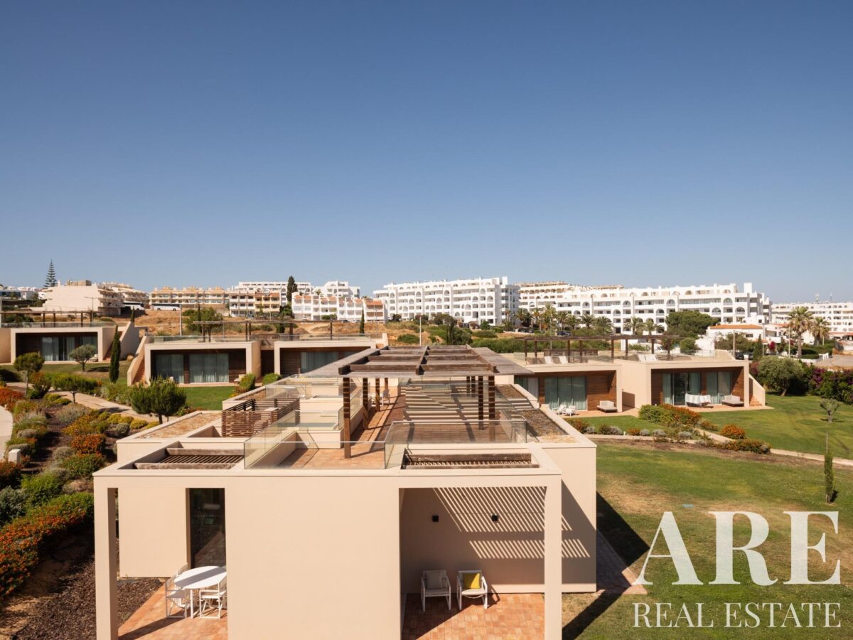 Apartment 2-bedroom for sale in White Shell Beach Villas, Porches, Algarve • ARE71364