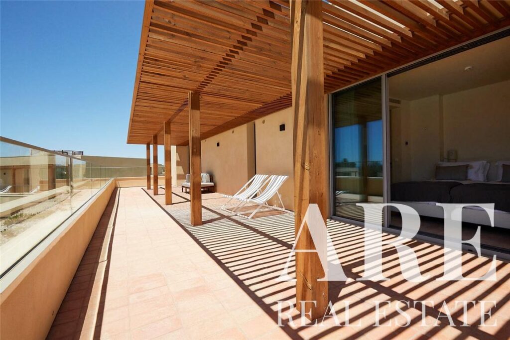 Apartment 2-bedroom for sale in White Shell Beach Villas, Porches, Lagoa, Faro