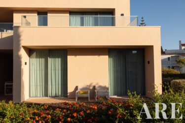 Apartment 2-bedroom for sale in White Shell Beach Villas, Porches, Lagoa, Faro