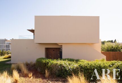 Apartment 2-bedroom for sale in White Shell Beach Villas, Porches, Lagoa, Faro