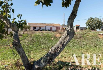 Farmhouse 4-bedroom for sale in Odiáxere, Lagos, Faro