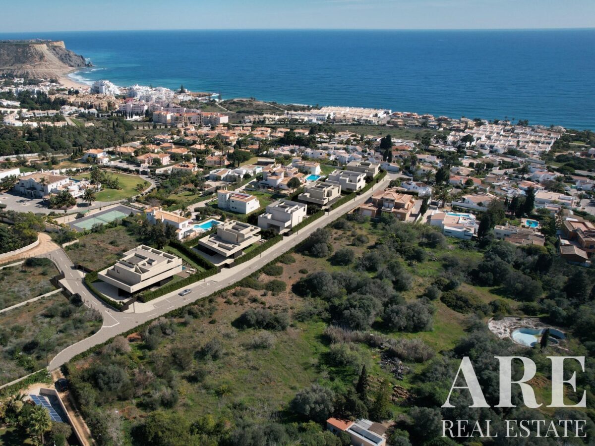 Villa 4-bedroom for sale in PLUZ Premium Living, Luz, Lagos, Algarve • ARE96021