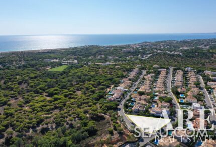 Plot for sale in Varandas do Lago, Golden Triangle, Loulé