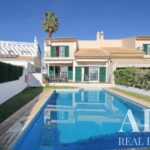 Semi-detached Villa 3-bedroom for sale in Encosta das Oliveiras, Vilamoura, Loulé - gallery image