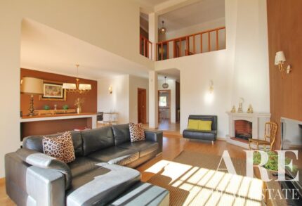 Semi-detached Villa 3-bedroom for sale in Encosta das Oliveiras, Vilamoura, Loulé