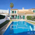 Semi-detached Villa 3-bedroom for sale in Encosta das Oliveiras, Vilamoura, Loulé - gallery image