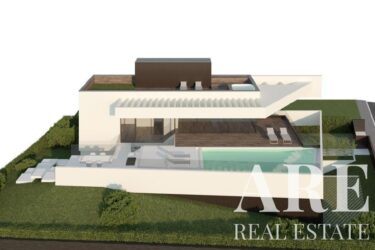 Villa 5-bedroom for sale in Vale do Lobo, Golden Triangle, Loulé