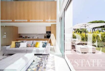 Townhouse 2-bedroom for sale in Central, Vilamoura City center, Vilamoura, Loulé