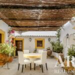 Villa 9-bedroom for sale in Boliqueime, Loulé, Faro - gallery image