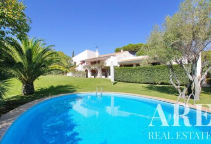 Villa 6-bedroom for sale in Santa Eulália, Albufeira