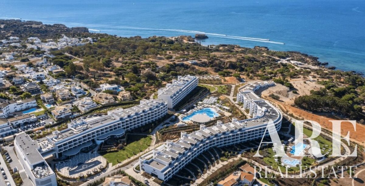 Apartment 2-bedroom for sale in W Residences, Galé, Albufeira • ARE02488