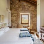 Farmhouse 8-bedroom for sale in Ferro, Covilhã, Castelo Branco &bull; ARE76579 - gallery image
