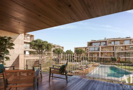 Apartment 3-bedroom for sale in Quarteira, Loulé, Algarve &bull; ARE96503