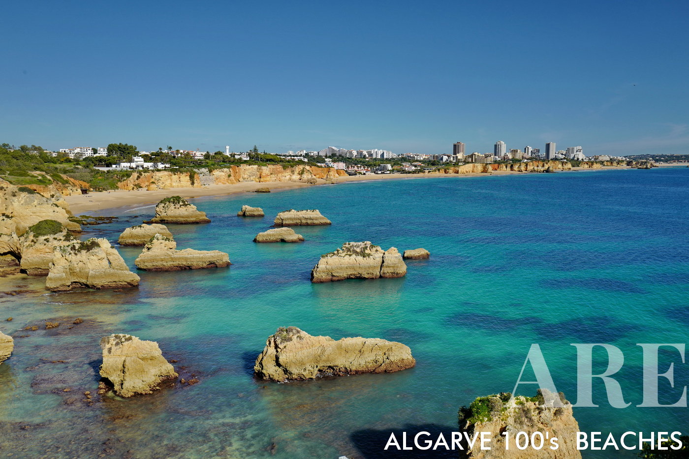 Praia da Secreta, situada entre Alvor e Portimão, várias pequenas praias de difícil acesso, com um fantástico percurso pedestre ao longo da falésia...