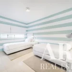 Duplex Apartment 2-bedroom for sale in Laguna Resort, Vilamoura, Algarve &bull; ARE97628 - gallery image