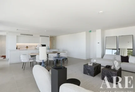 Apartment 4-bedroom for sale in Nomad Bay, Lagoa e Carvoeiro, Lagoa, Algarve &bull; ARE97880