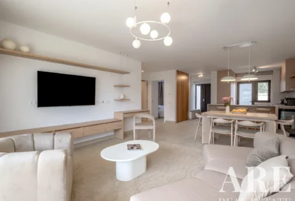 Apartment 2-bedroom for sale in Primelife, Lagoa e Carvoeiro, Lagoa, Algarve &bull; ARE74530