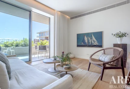 Apartment 2-bedroom for sale in Quarteira, Loulé, Algarve &bull; ARE98117