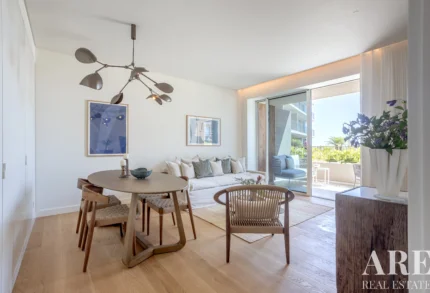 Apartment 2-bedroom for sale in Quarteira, Loulé, Algarve &bull; ARE98117