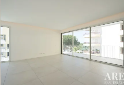 Apartment 3-bedroom for sale in Quarteira, Loulé, Algarve &bull; ARE97596