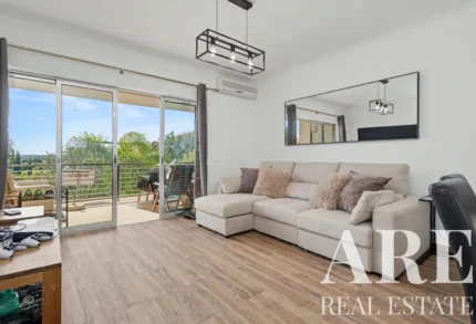 Apartment 2-bedroom for sale in Quarteira, Loulé, Algarve &bull; ARE97932