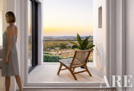 Apartment 3-bedroom for sale in Alfarroba Condominium, Mexilhoeira Grande, Portimão, Algarve &bull; ARE98260