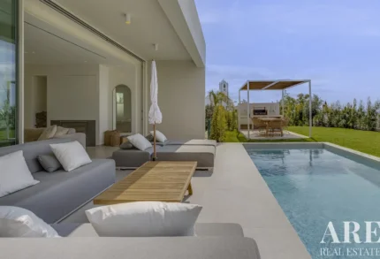 Villa 3-bedroom for sale in Santa Bárbara de Nexe, Faro &bull; ARE98217