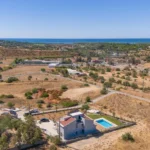 Villa 5-bedroom for sale in Quarteira, Loulé, Algarve &bull; ARE85380 - gallery image