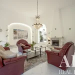 Villa 6-bedroom for sale in Vilamoura, Algarve &bull; ARE-99382 - gallery image
