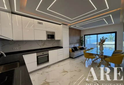 Apartment 3-bedroom for sale in Quarteira, Loulé, Algarve &bull; ARE-99681