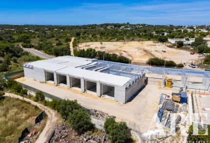 Warehouse for sale in Almancil, Loulé, Algarve &bull; ARE-96134