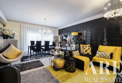 Villa 4-bedroom for sale in Quelfes, Olhão, Algarve &bull; ARE-99721