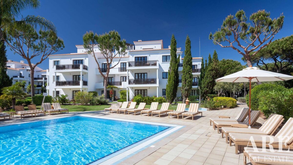 Apartment 2-bedroom for sale in Pine Cliffs, Açoteias, Albufeira • ARE0657