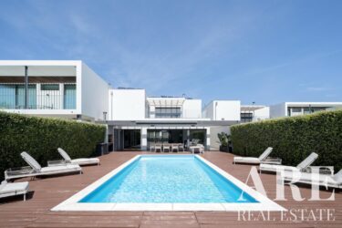Villa 4-bedroom for sale in Vilamoura Ténis, Vilamoura, Loulé