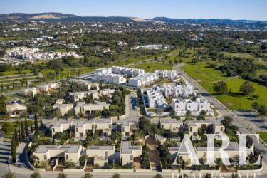 Villa 2-bedroom for sale in Natura Village, Quintinhas / Colégio de Vilamoura, Vilamoura, Loulé