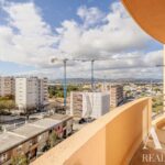 Apartment 5-bedroom for sale in Faro (Sé e São Pedro), Faro &bull; ARE85854 - gallery image