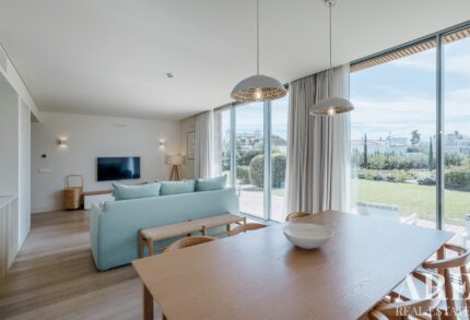 Villa 3-bedroom for sale in Porches, Lagoa, Faro