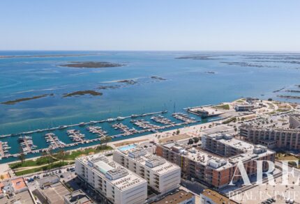 Apartment 2-bedroom for sale in Olhão, Faro