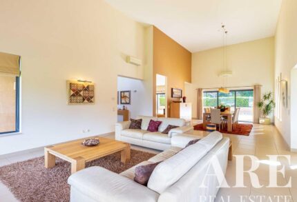 Villa 5-bedroom for sale in São Gonçalo de Lagos, Lagos, Faro