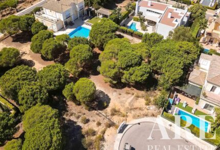 Land for sale in Almancil, Loulé, Faro
